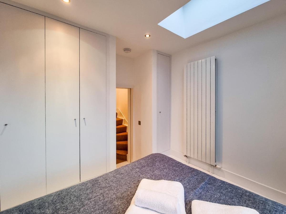 Pass The Keys Family Friendly 2 Bedroom Gem in Shepherd's Bush London Exterior foto