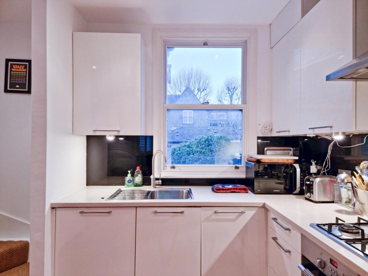 Pass The Keys Family Friendly 2 Bedroom Gem in Shepherd's Bush London Exterior foto